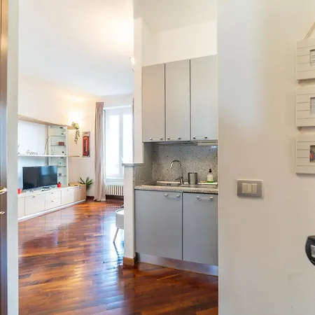 Apartament Duomo-bocconi-navigli Area, Elegant & Peaceful Retreat