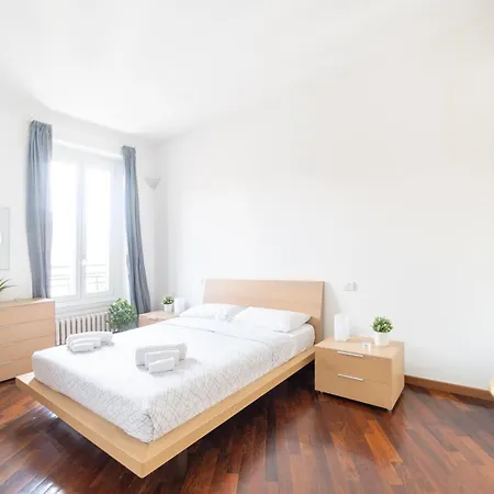 Apartament Duomo-bocconi-navigli Area, Elegant & Peaceful Retreat
