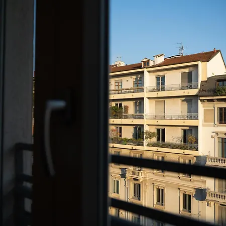 Apartament Duomo-bocconi-navigli Area, Elegant & Peaceful Retreat Mediolan